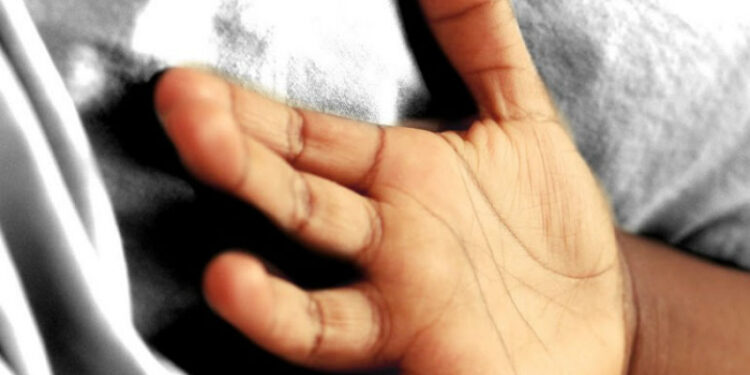 ट्याक्टरले किचेर बालकको मृत्यु