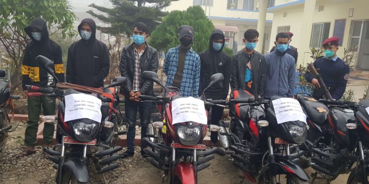 मोटरसाईकल चोरीमा संग्लग्न ७ जना पक्राउ