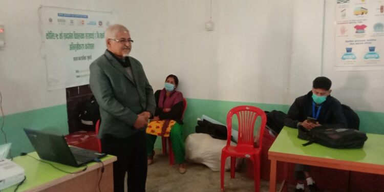 विधालयलाई सरसफाई समाग्री वितरण