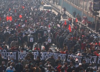 ट्राफिक व्यवस्थापन अस्तव्यस्त