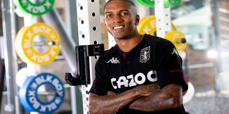 आस्ले योङ १४ वर्षपछि एस्टन भिल्लामै