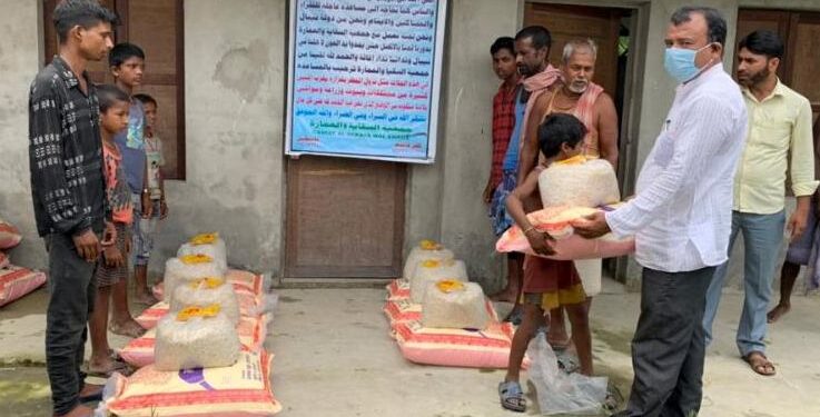 भोक्राहा नरसिंहका बाढी पीडितलाई राहत वितरण