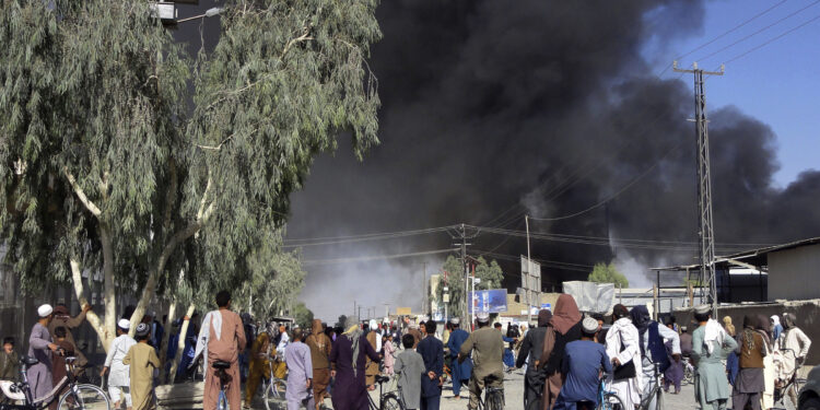 तालिबानी कब्जाको त्रासले संवेदनशील कागजात र सामग्री नष्ट गर्दै काबुलस्थित अमेरिकी राजदूतावास