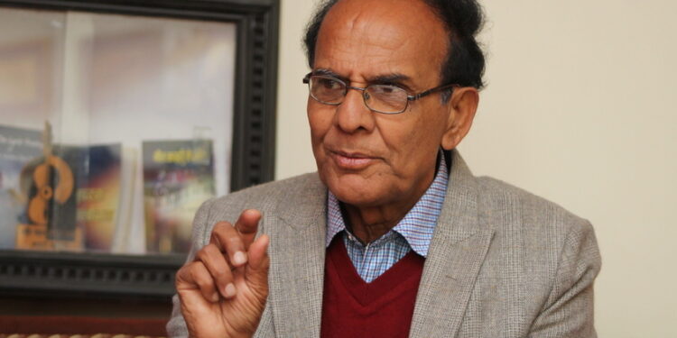 ‘म गीत लेख्ने होइन, मलाई गीतले लेखाउँछ’