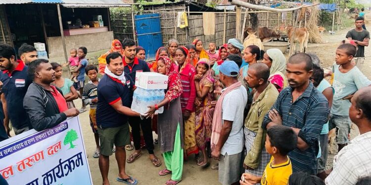 नेपाल तरुण दलद्वारा दुई सय ५५ घरमा राहत समाग्री वितरण