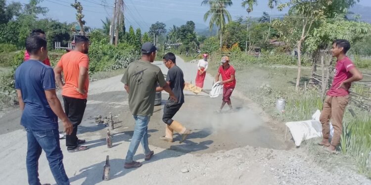 जन्म दिनको अवशरमा सडक मर्मत