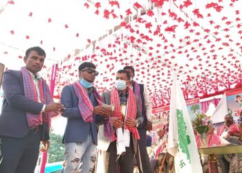 संचारमन्त्रीद्वारा साकिर आलमलाई ५० हजार सहयोग