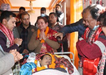 ‘जिउँदो सहिद’ मुकेशको घरमा विश्वप्रकाश
