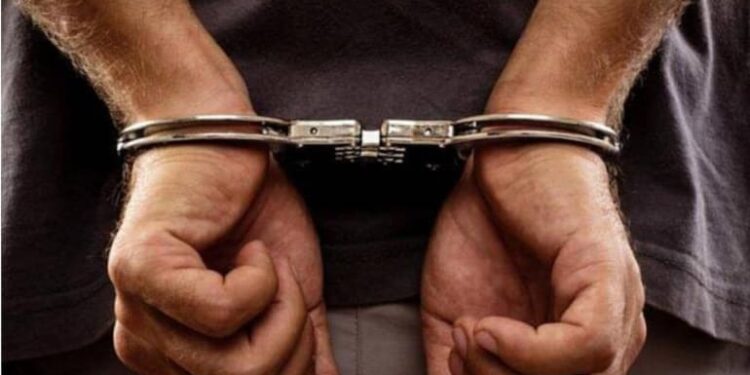 सुनसरीको दुहबी बाट हतियार सहित खनारका एक युवा पक्राउ