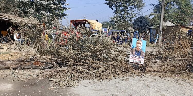 बवियामा दिनभर मुलसडक अवरुद्ध