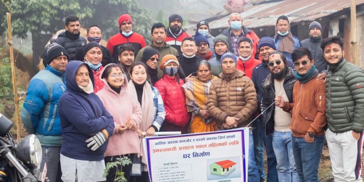 इनरुवा–५ की एकल महिलालाई घर