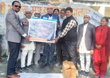 पाथीभराद्वारा भेन्डिङ मेसिन र सेनेटरी प्याड प्रदान