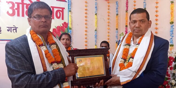 भोक्राहा नरसिंह गाउँपालिकाको ११ औं गाउँसभामा मेहता सम्मानित