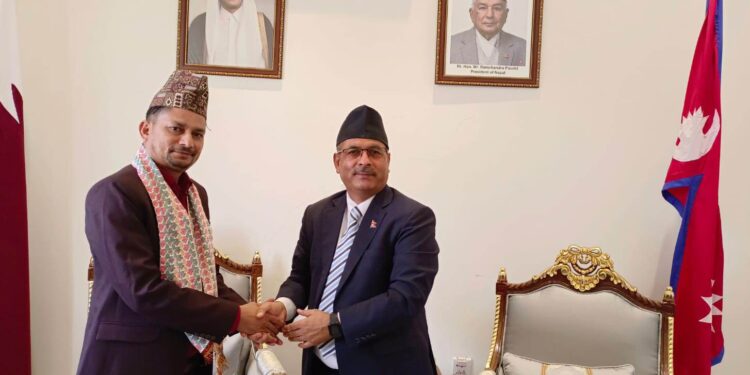 पत्रकार महासंघका केन्द्रिय सदस्य अहमदलाई राजदुतद्वारा कतारमा स्वागत