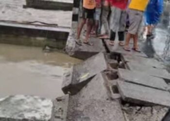 सप्तकोसीमा  खस्याे ट्रक,तीन जनाकाे उद्दार