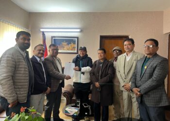कोशी प्रादेशिक प्रहरी अस्पताल संचालनको माग गर्दै गृहमन्त्री श्रेष्ठलाई ज्ञापनपत्र