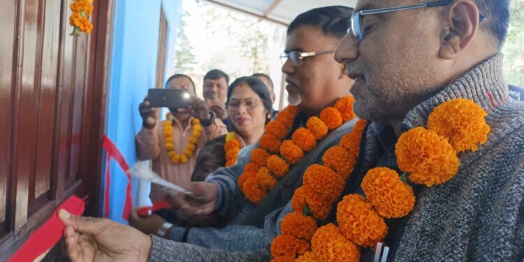 कोशी प्रदेशका सभामुख मन्सुरीद्वारा पशु शाखाकाे भवन उद्घाटन