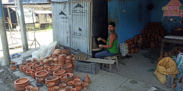 सुनसरीमा चौठचन्द्र पर्व लक्षित माटोको भाँडा कारोवारमा बृद्धि