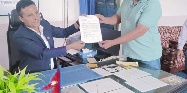 दोषीलाई कारवाहीको माग गर्दै प्रजिअलाई राजनीतिकदलको ज्ञापनपत्र